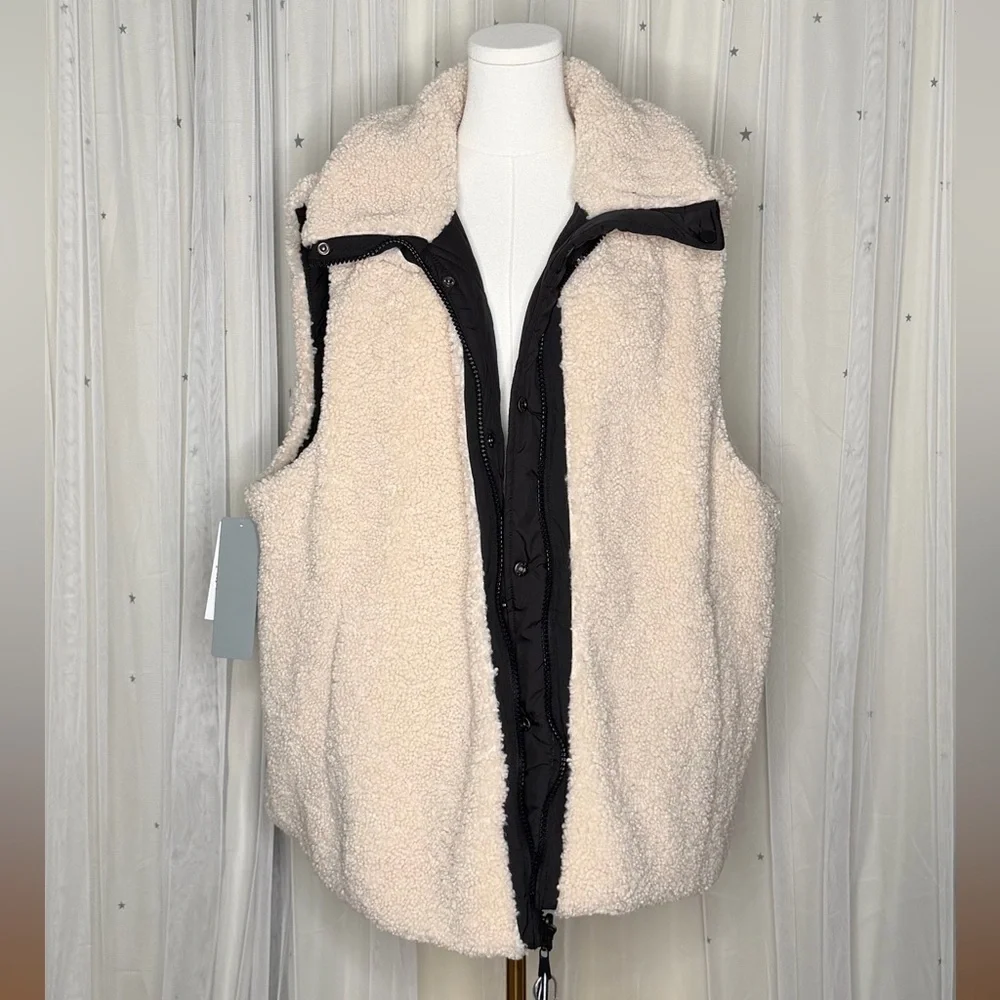 New Bernardo Sherpa Chevron Quilted Vest Faux Shearling Reversible Black